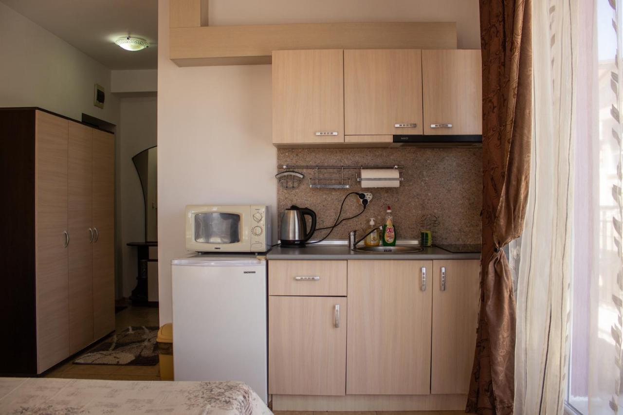 Central Couple Studio Pomorie Eksteriør billede