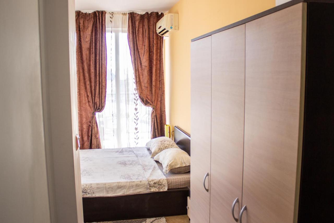 Central Couple Studio Pomorie Eksteriør billede