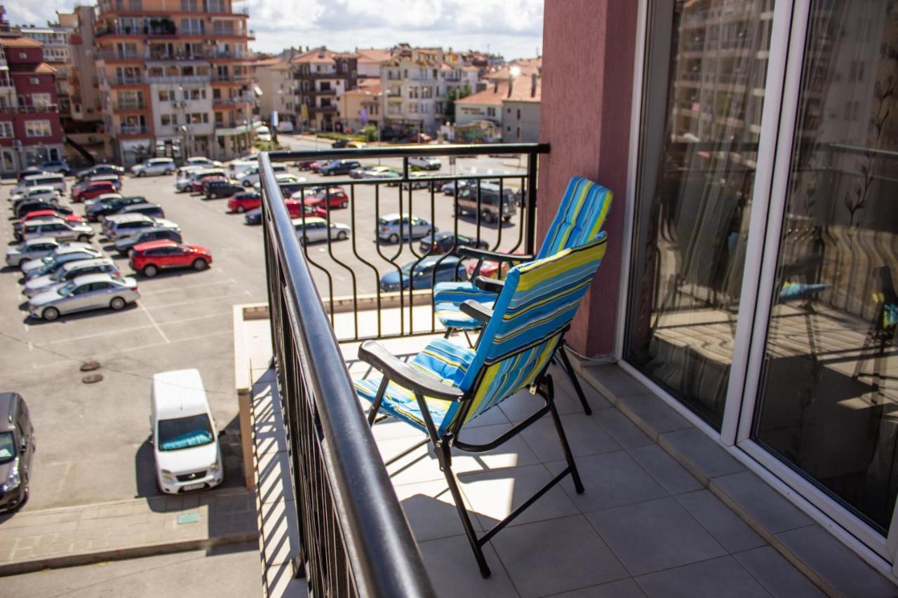 Central Couple Studio Pomorie Eksteriør billede